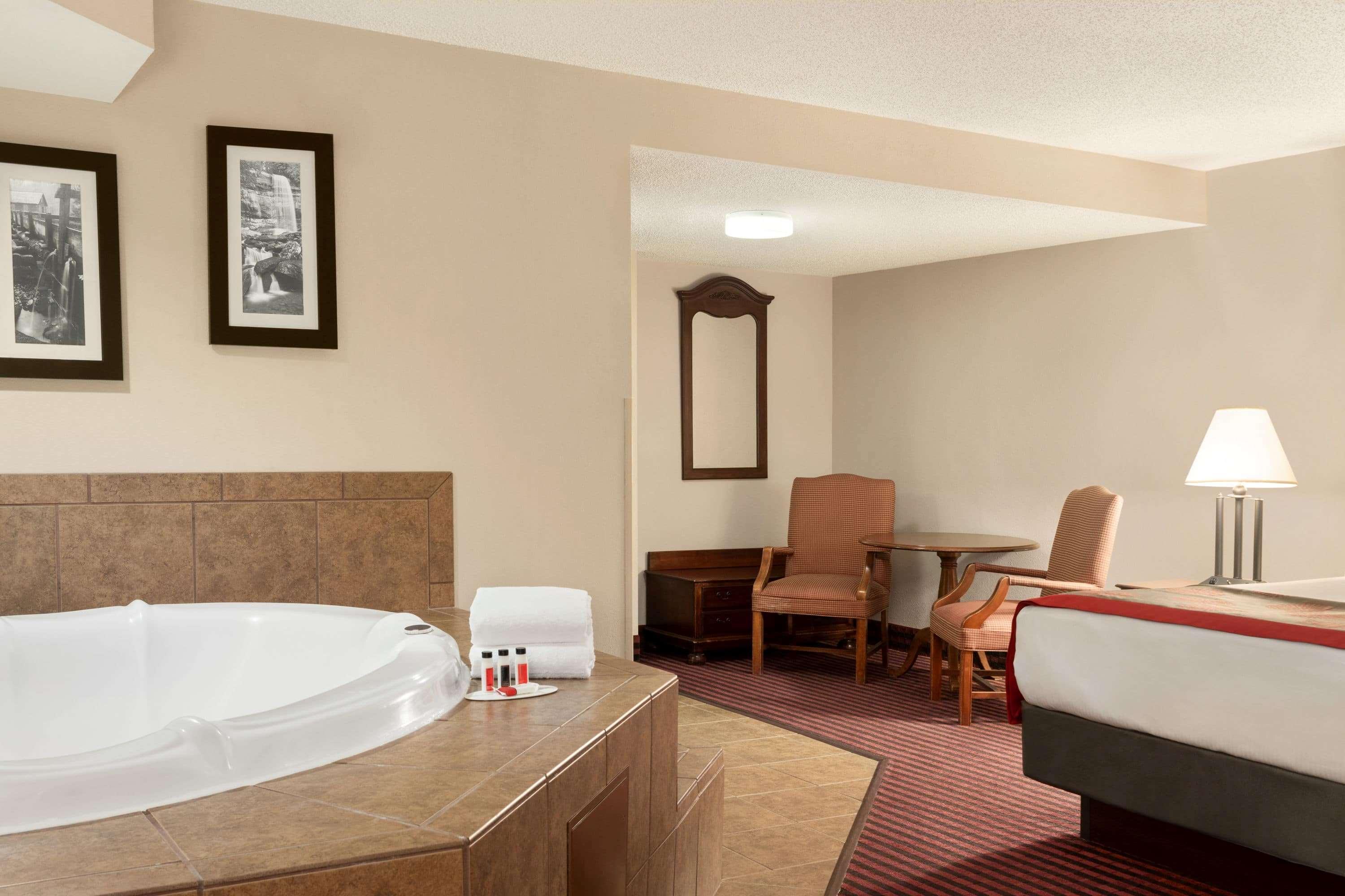 Hotel Ramada By Wyndham Pigeon Forge North Exterior foto
